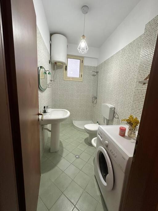 Studio Of Shpresa Vlorë Esterno foto