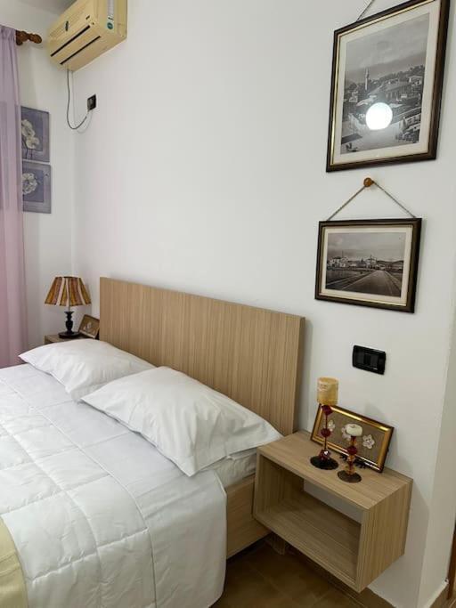 Studio Of Shpresa Vlorë Esterno foto