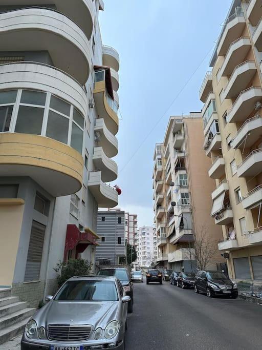 Studio Of Shpresa Vlorë Esterno foto